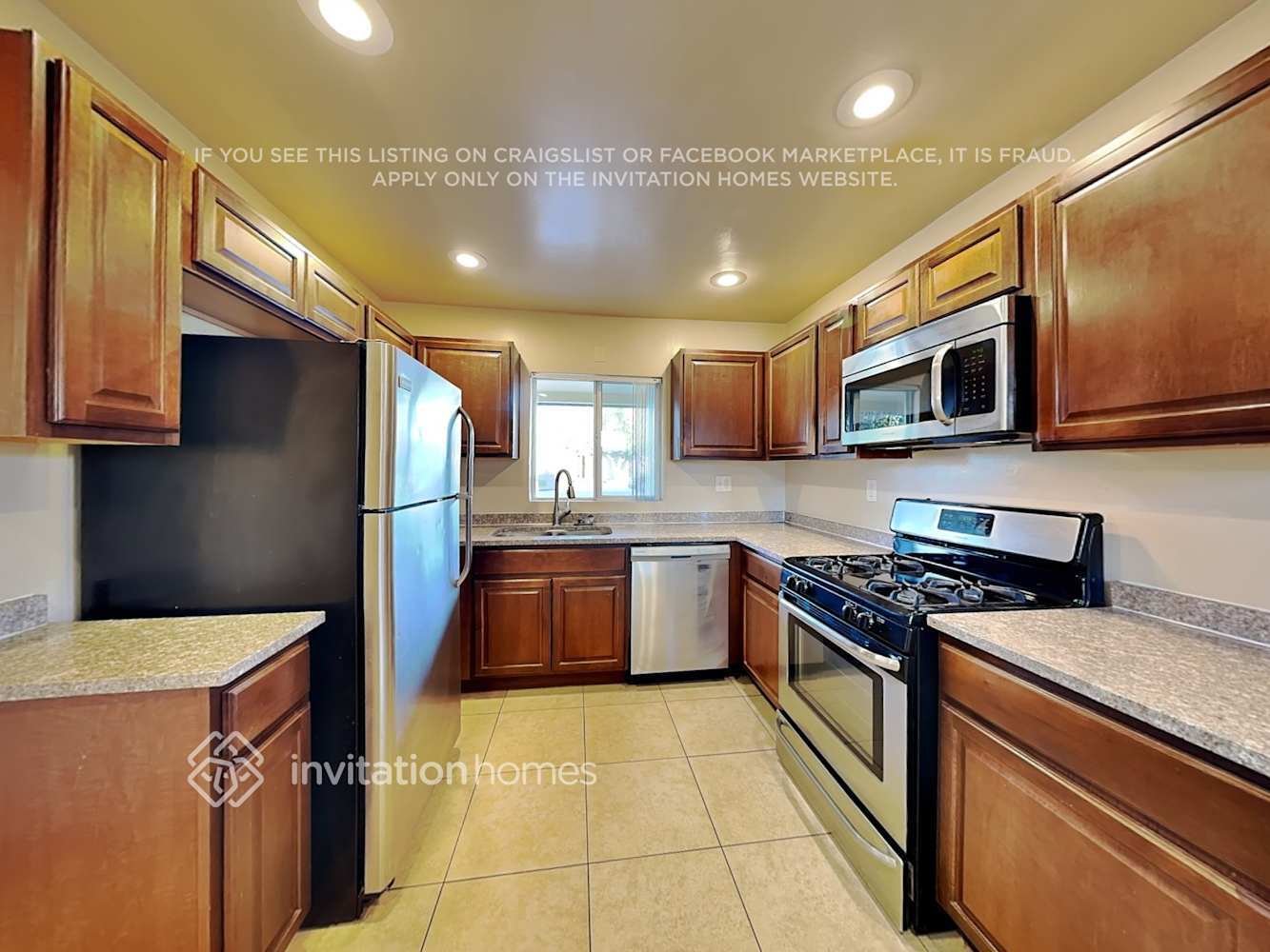 Building Photo - 527 W 1st St