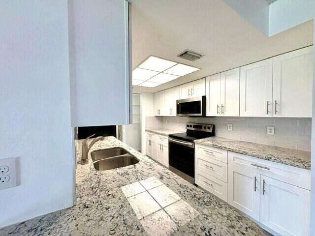 Building Photo - 100 Crestwood Ct N