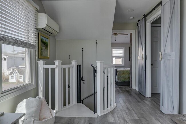 Building Photo - 20 Lane 2