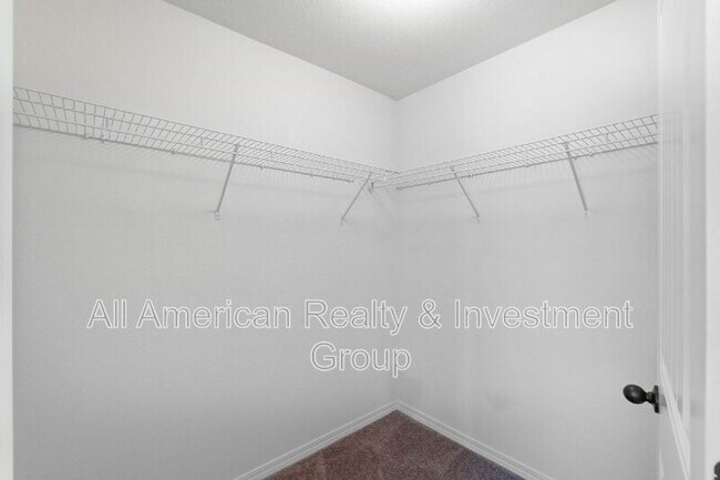 Building Photo - 2432 Frontera St