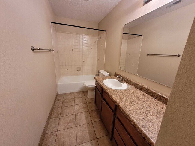 Building Photo - 115 W 1100 N