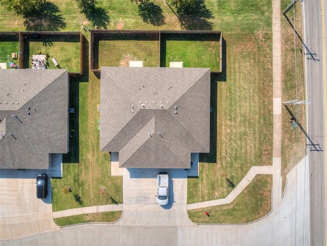 Building Photo - 1102 Ashton Ln