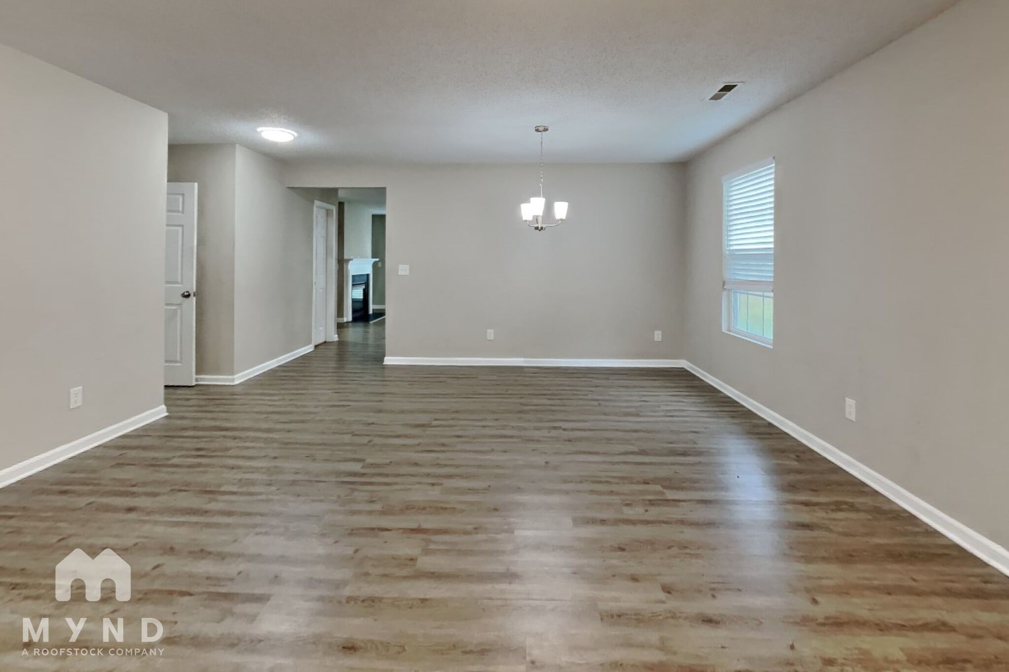Building Photo - 4076 Clovelly Dr