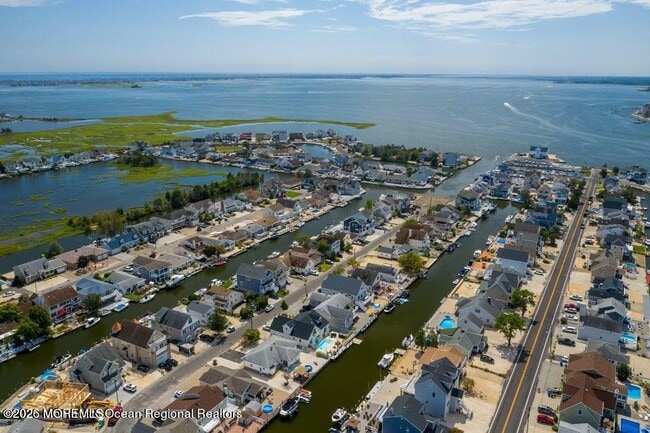 Building Photo - 18 Halsey Dr