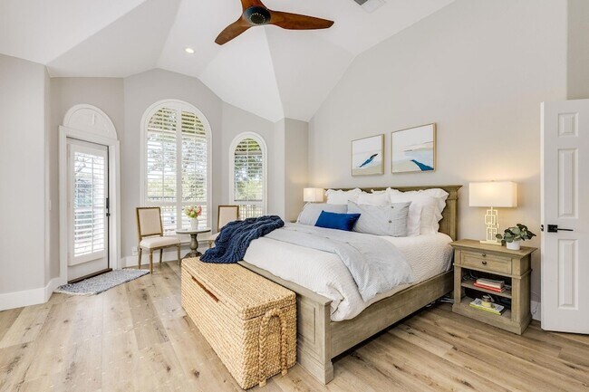 Building Photo - 12727 Cloud Mountain Crossing