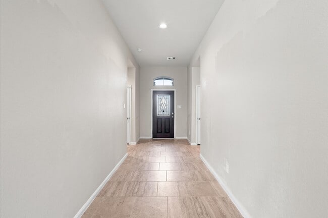 Building Photo - 410 Richfish Run Drive