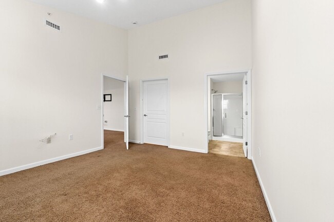 Building Photo - 1434 Piedmont Cir