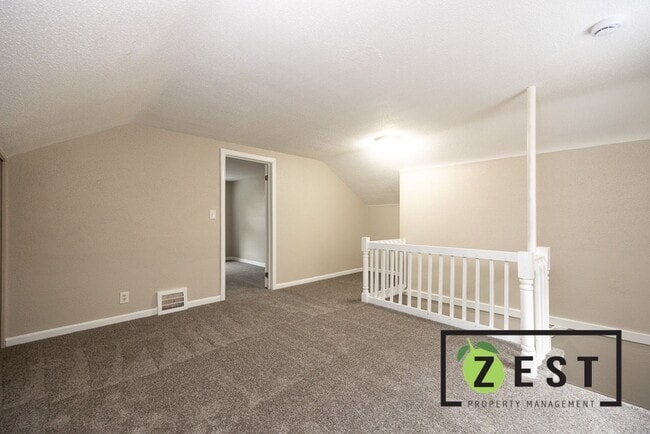 Building Photo - MOVE IN READY! OPEN HOUSE THURSDAY JUNE 26...