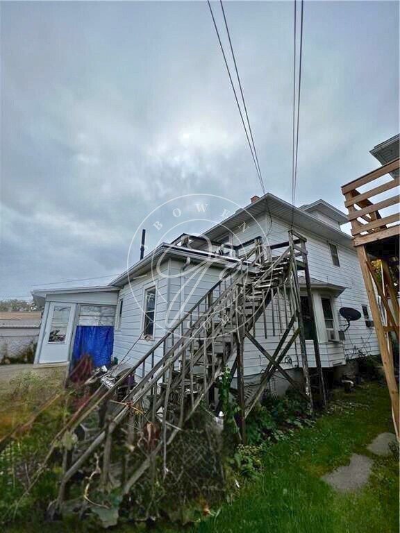 Building Photo - One of a kind 2 story 3-bedroom apartment!