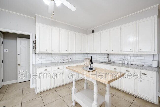 Building Photo - 289 Ashbrook Dr