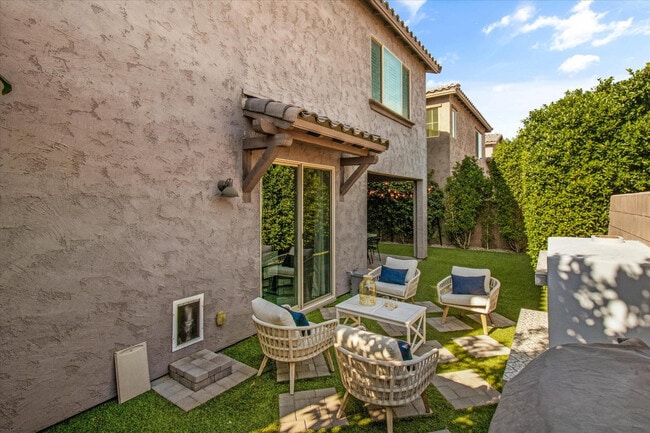 Building Photo - 1063 N 70th Way