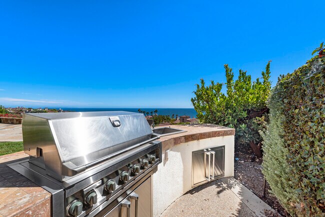 Building Photo - 34 Surfspray Bluff