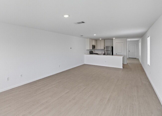 Building Photo - New Braunfels Serene Country View