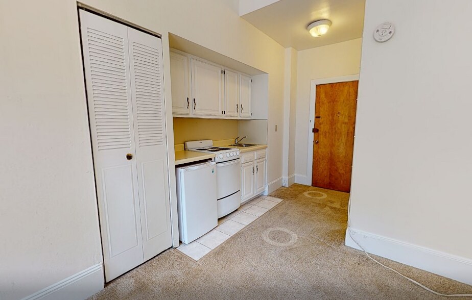 Primary Photo - 1243 Beacon St