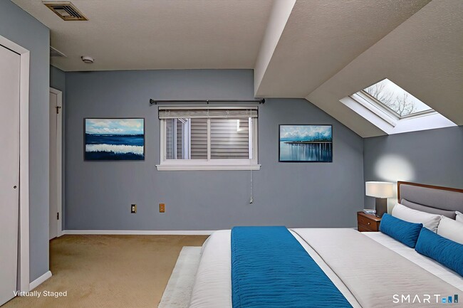 Building Photo - 47 Jerimoth Dr