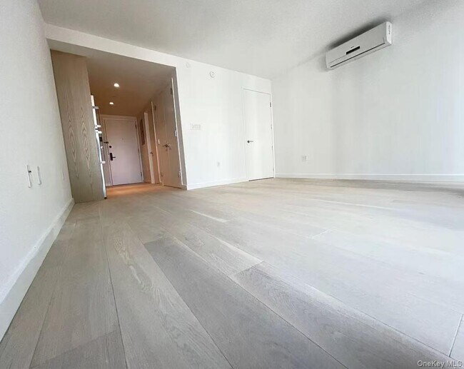 Building Photo - 567 Ocean Ave