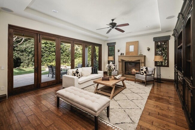 Building Photo - The Bluff's Coastal Living 3 bdrm Luxury Home