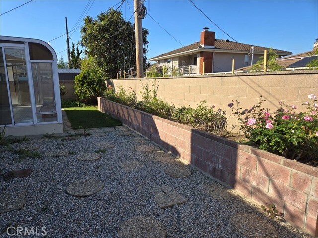Building Photo - 1883 W 182nd St
