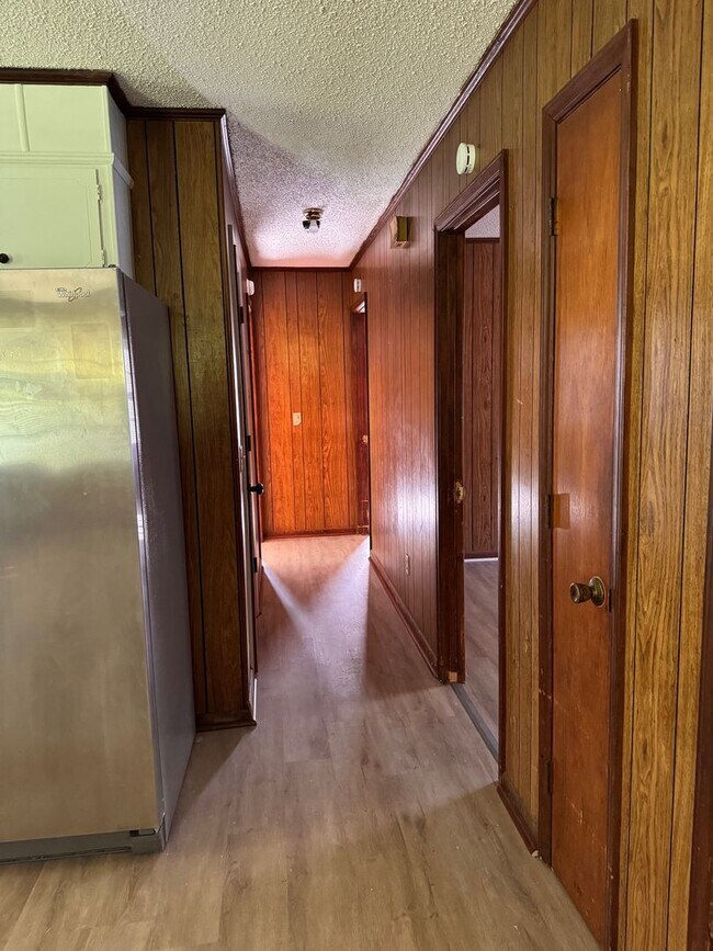 Building Photo - 3 bed, 1 bath brick home located in Troy