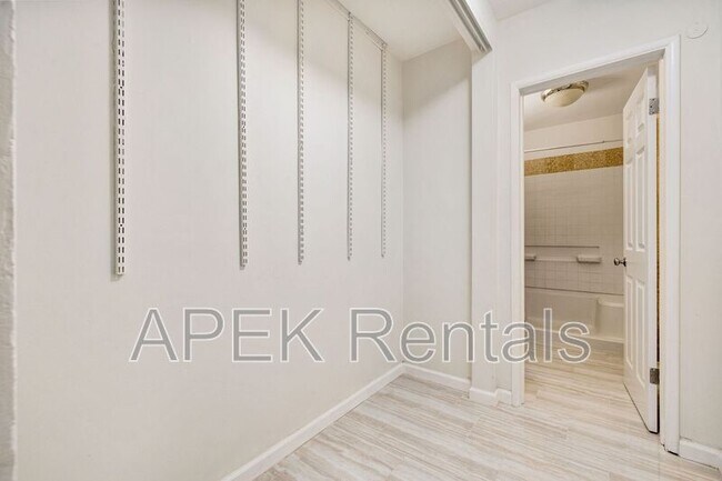 Building Photo - 1425 Vía Soledad