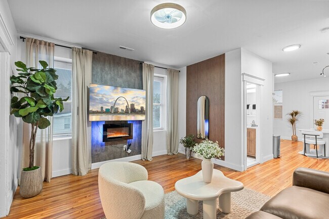 Building Photo - 3101 Old Rte 66