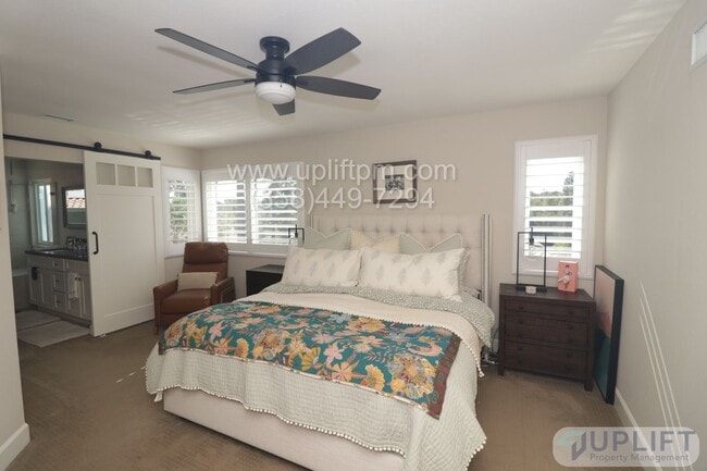Building Photo - 4 Bedroom Home with Pool & Spa