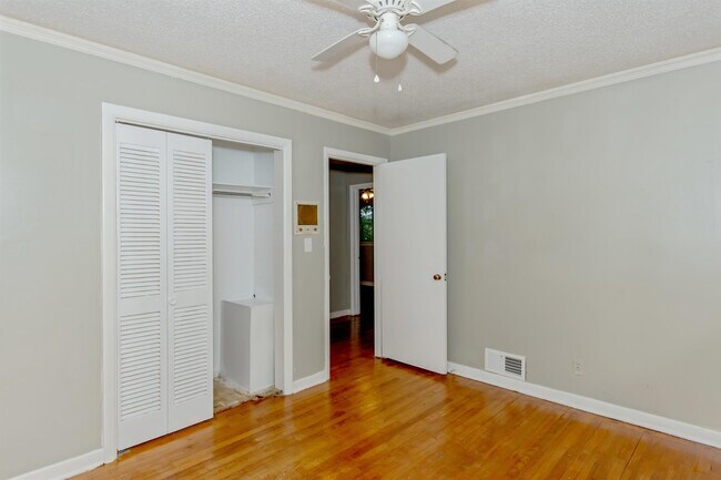 Building Photo - 3105 Pelzer Ave