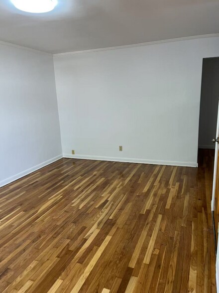 Building Photo - 78-12 88th Ave
