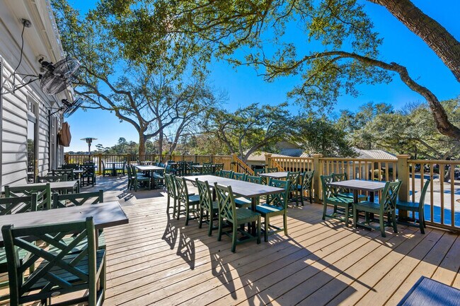 Building Photo - 1681 Weehaw Plantation Dr