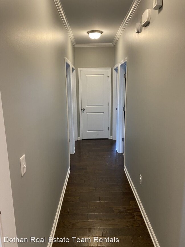 Building Photo - 4 br, 2 bath House - 120 Brattleboro Court
