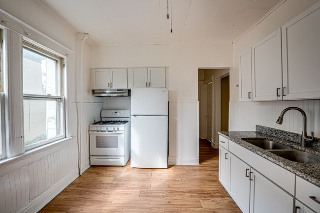 Building Photo - 706 McDonough St