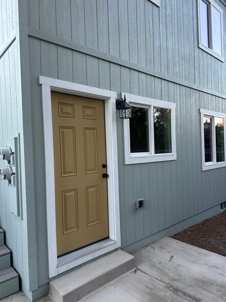 Front Door - 117 C St