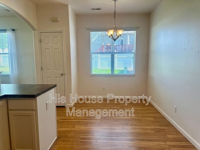 Building Photo - 6345 Chardonnay St