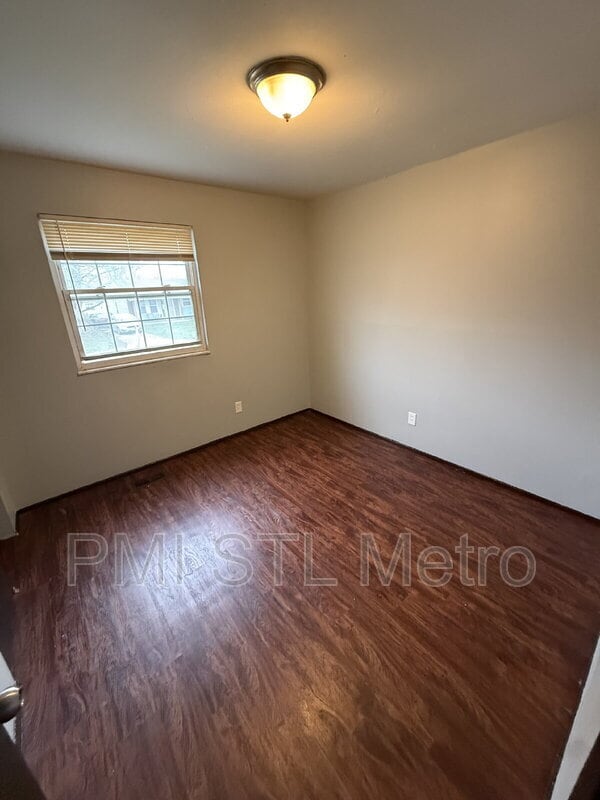 Building Photo - 10421 Prince Dr