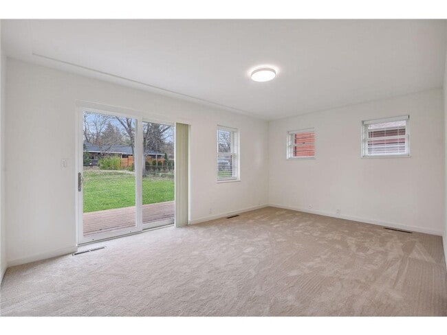 Building Photo - 301 Turnpike Rd