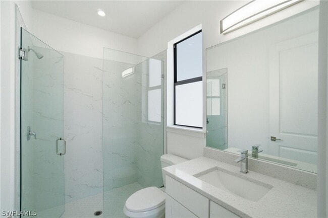 Building Photo - 2404-2406 Mae Ave S