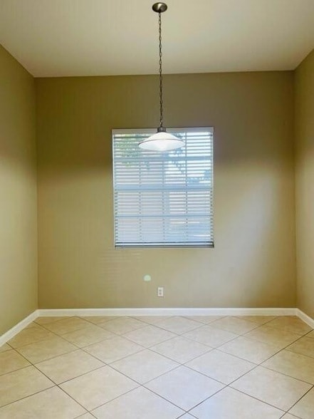 Building Photo - 6729 Bulrush Ct