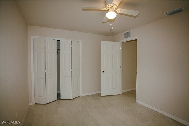 Building Photo - 1307 SE 8th Pl