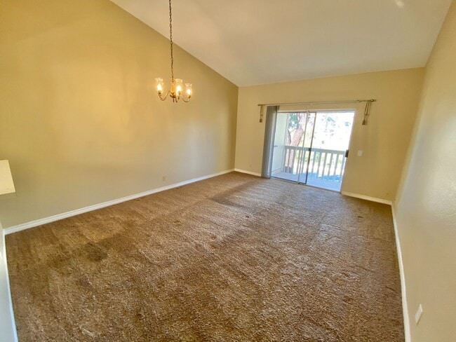 Building Photo - One Bedroom Condo in Mission Viejo!