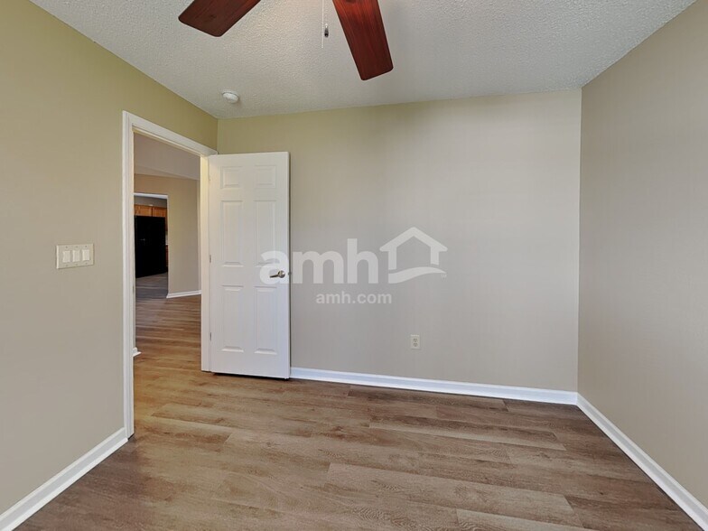 Building Photo - 1830 Eastfork Dr