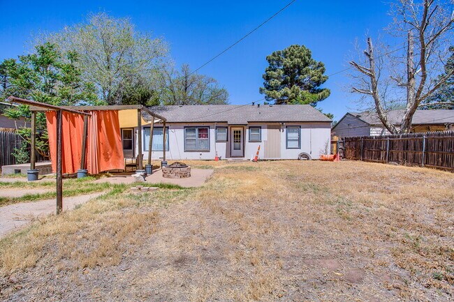 Building Photo - All Appliances Included!!