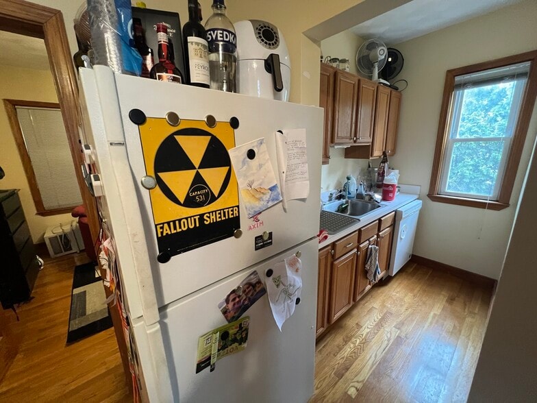 Building Photo - 37 Hancock St