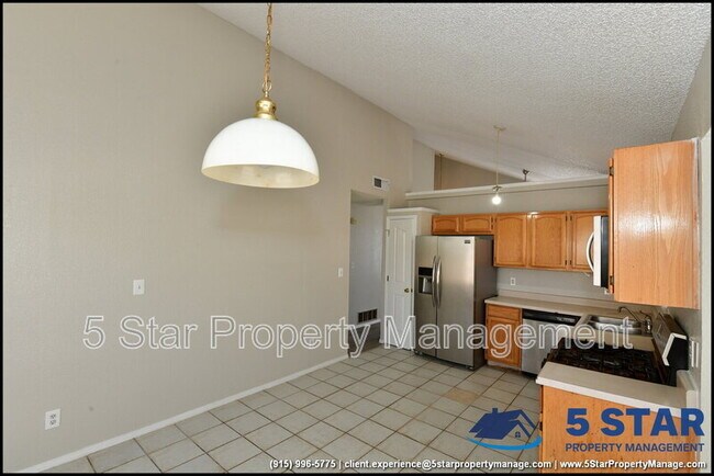 Building Photo - 12257 Robert Dahl Dr