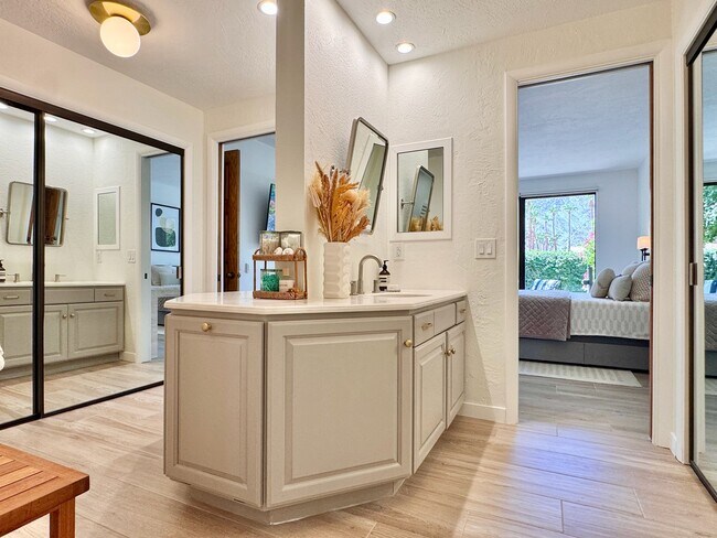 Building Photo - 49435 Ave Club La Quinta