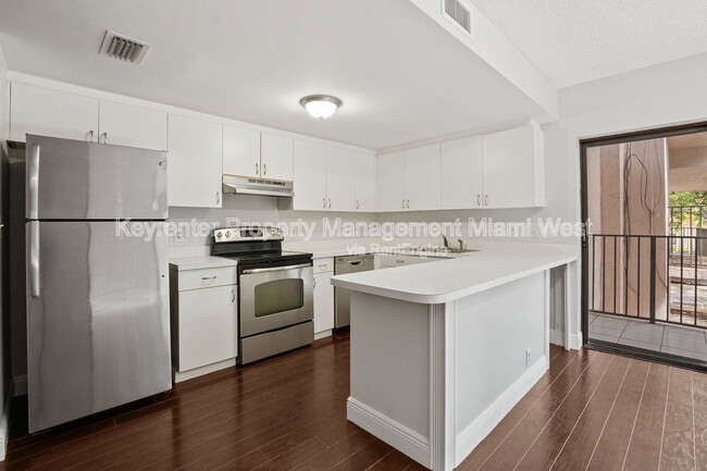 Building Photo - 4705 SW 62nd Ave