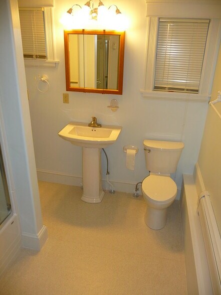 Building Photo - 118 Eddy St