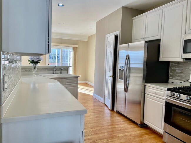 Building Photo - 1030 Grand Oak Way
