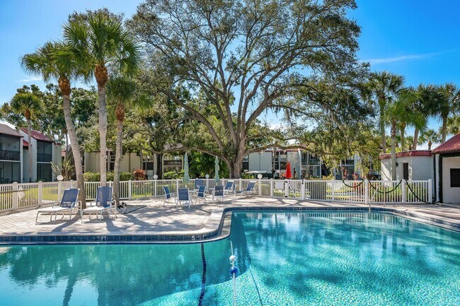 Building Photo - ** THIS UNIT IS AVAILABLE STARTING MAY 1ST 2026!** GORGEOUS 2 BEDROOM, 2BATHROOM, TURNKEY FURNISH...