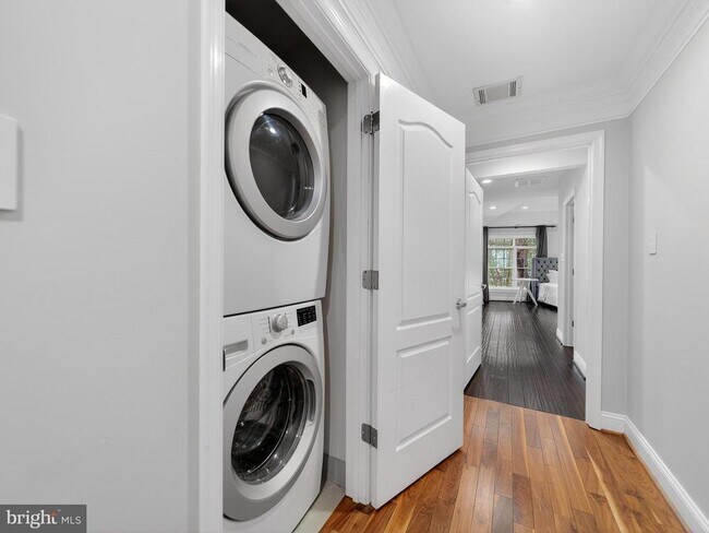 Building Photo - 11701 Winterset Terrace