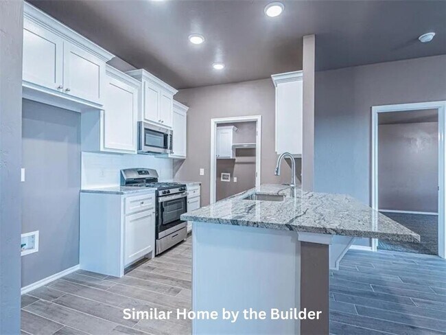 Building Photo - 1620 Highland Loop